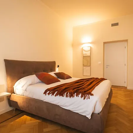 Giselda Oval - Smart