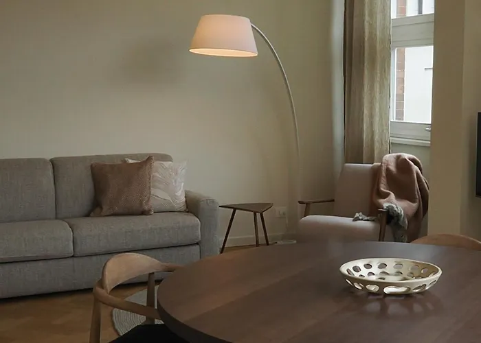 Giselda Oval - Smart