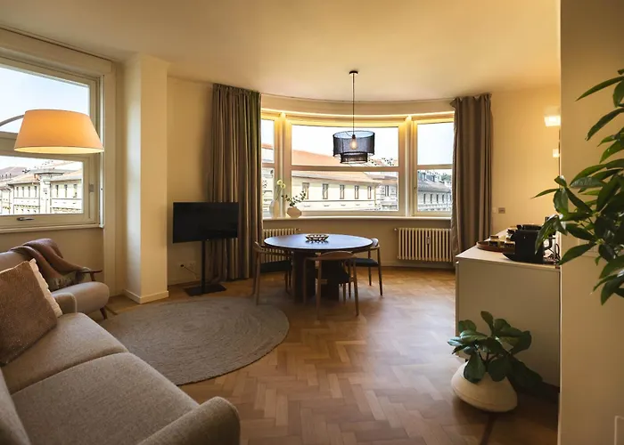 Giselda Oval - Smart * Turín