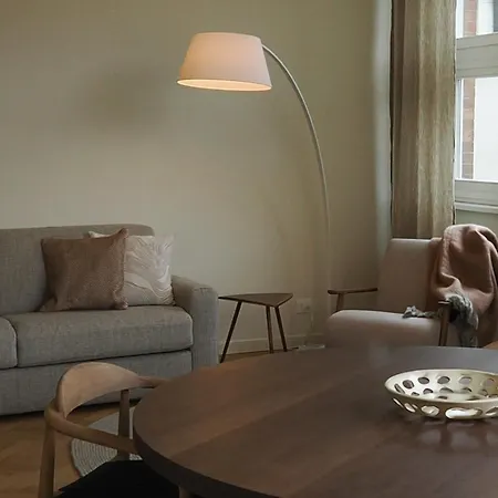 Giselda Oval - Smart