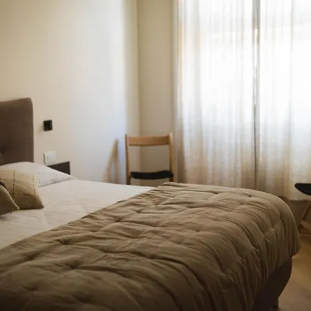 Giselda Oval - Smart