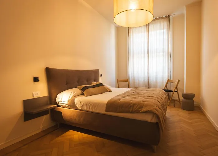 Giselda Oval - Smart Turyn