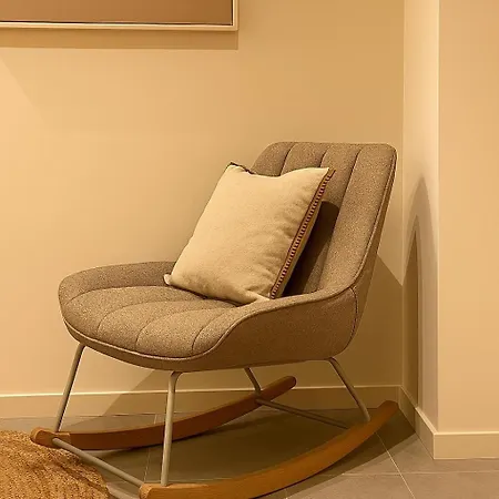 Giselda - Oval Apartment