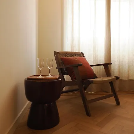 Giselda - Oval Apartment